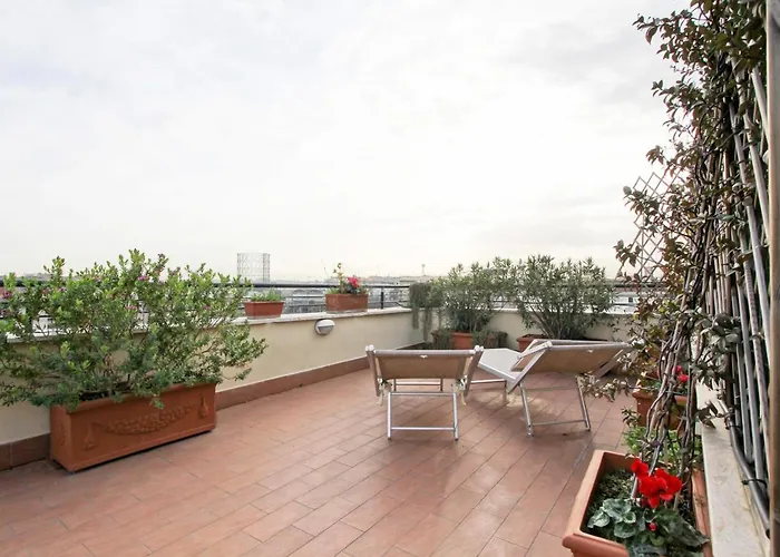 In The Clouds Over Trastevere, Penthouse Appartement Rome